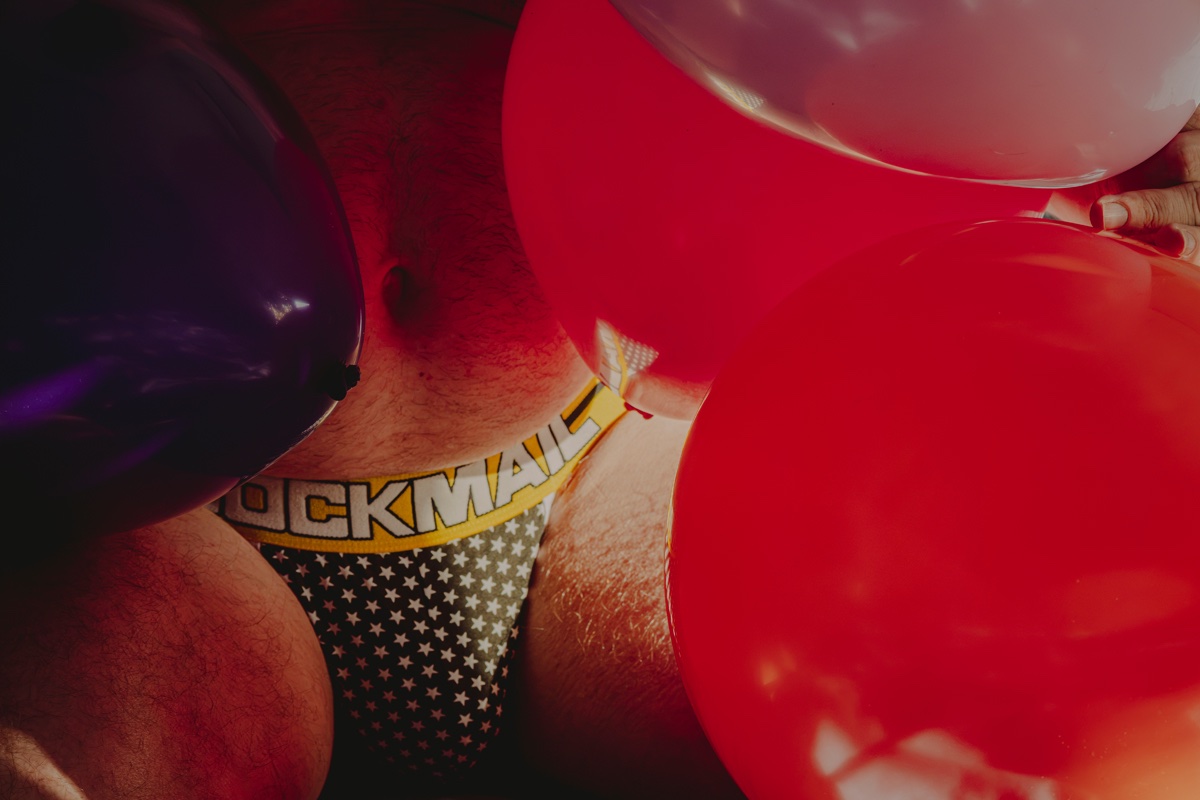 andrew_looner's tweet photo. #balloons #looner #jockstrap #rubber #latex https://t.co/sqUHmXVMuw