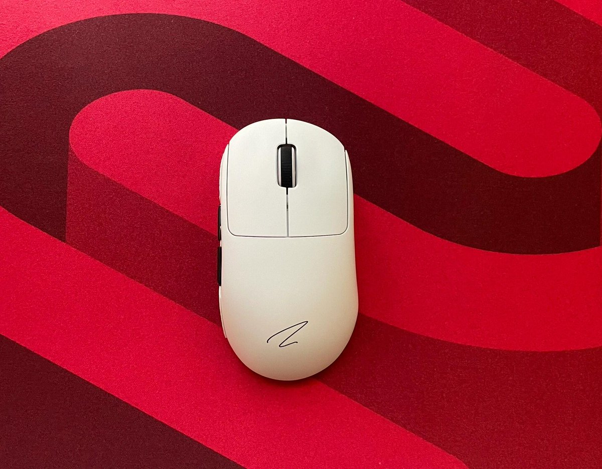 minixpcofficial's tweet photo. Zaopin Z2 🫨

- Weight: ~65g
- Size: 123×64×39.5mm
- Sensor: PAW3395
- MCU: Nordic 52840
- DPI: up to 26K
- Switches: TTC Gold, hot-swappable
- Polling: 4000Hz
- Ergonomic right-handed mouse for medium-large hands

Link:https://t.co/D8eTlClr4T https://t.co/stUQye7UEF