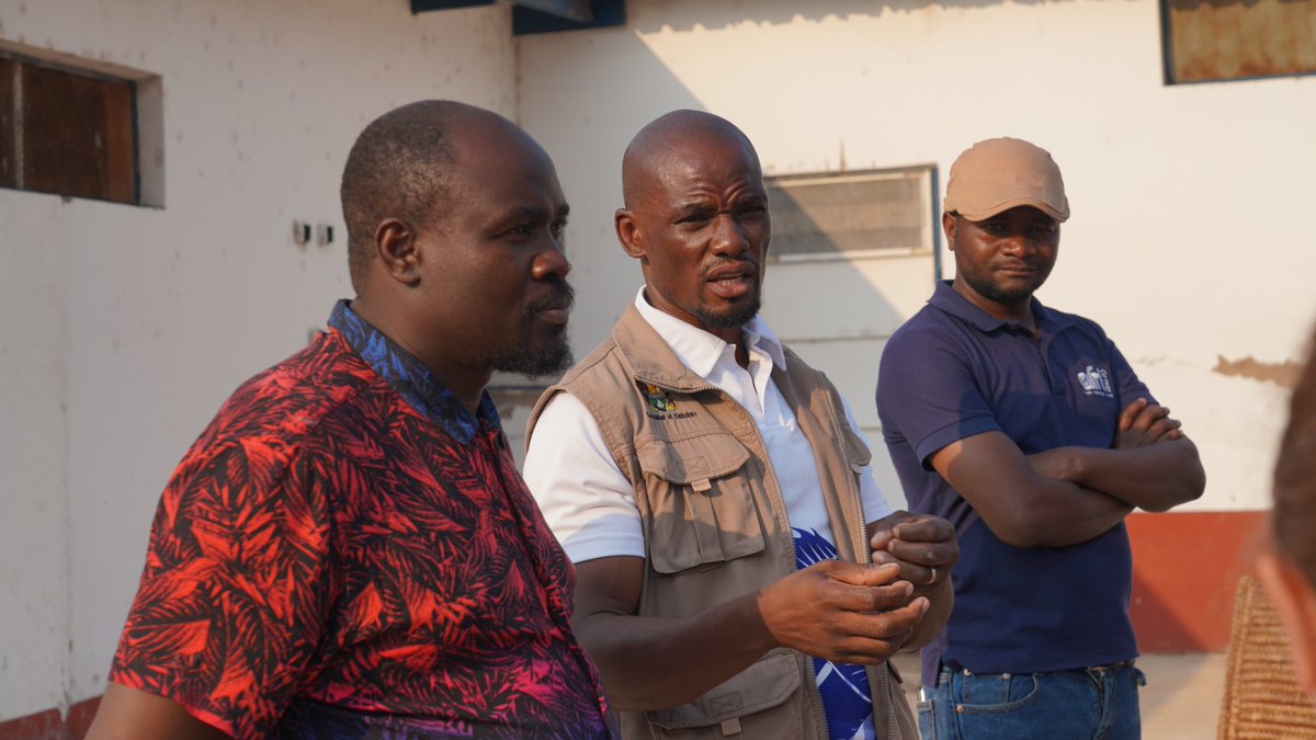 FAOZimbabwe's tweet photo. @euinzim @BMZ_Bund @MeasAcp @EU_Partnerships @FAOfish @faosfsafrica @FAOAfrica 🔋🐟 Solar power + cold storage = new possibilities for fisheries.
At the Odzi value chain facility, solar systems & cold-chain equipment are now on site & ready for installation.
An important step towards transforming fish handling, storage & market access.
#FISH4ACP https://t.co/gSKk00AY2P