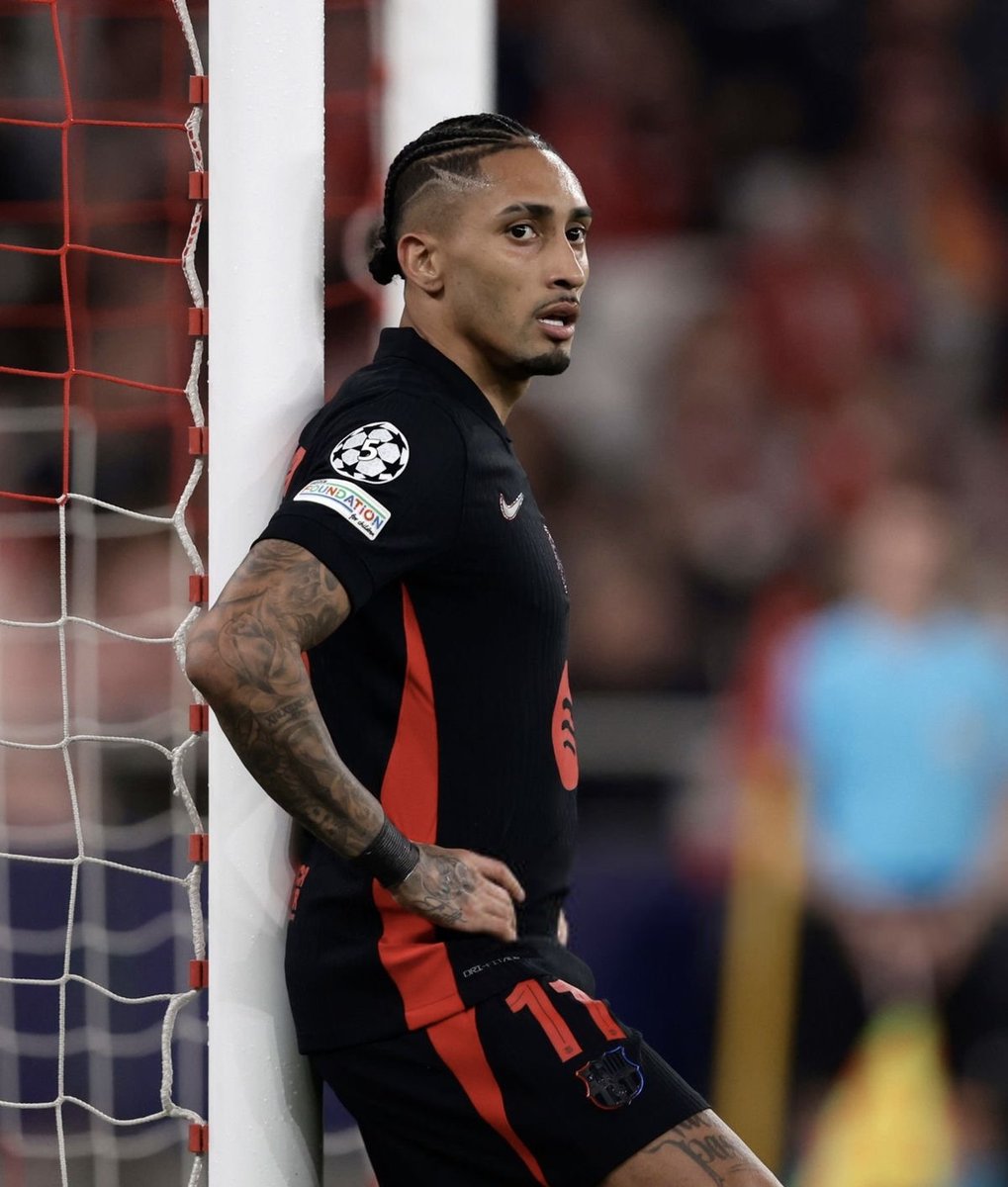ContextfreeFCB_'s tweet photo. 🚨 BREAKING: There is great TENSION in Barcelona. Larpota and the board are FURIOUS with Raphinha’s recklessness. 

They believe as a captain, you need to know your club needs you more than your country. https://t.co/9PRz7o0HNV