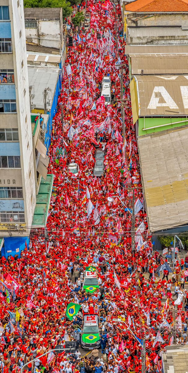 ptbrasil's tweet photo. Direto de Fortaleza! Multidão para a cidade para receber Lula. Vamos sem descanso até o abrir das urnas! 🇧🇷⭐️✨#Vote13

📷 @ricardostuckert https://t.co/u8MDotcEYY