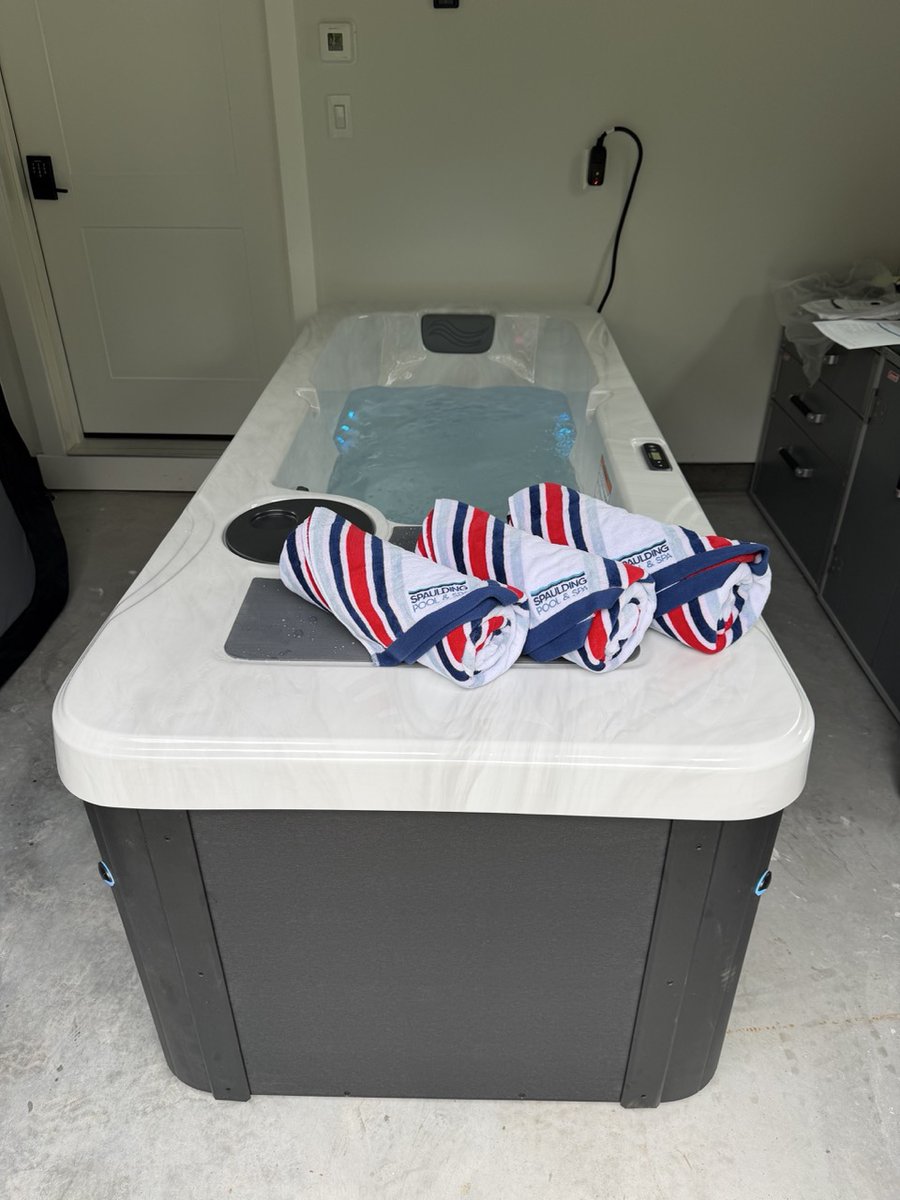 SpauldingPools's tweet photo. We love how this customer’s new PDC Denali hot tub and XD1 cold plunge bring contrast therapy home—pairing soothing heat with invigorating cold for a new approach to their everyday wellness routine. A pretty sweet setup! Thanks for choosing Spaulding Pool &amp; Spa! https://t.co/RU4ECyvjhU