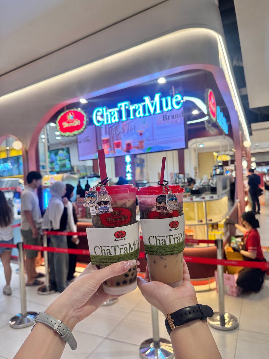 so_mana0118's tweet photo. Thailand🇹🇭楽しすぎた〜т ‧̫ т♡
BE:FIRSTのおかげで行くことできたし魅力を知れた✊🏻𖤐 ̖́- 次は晴れた日に行きたいな☀️
明後日からマニラ楽しむよ〜!!
#BF_World2026
#BFWatchMeBKK
#BEFIRST https://t.co/1Wi6Vh0m5Y