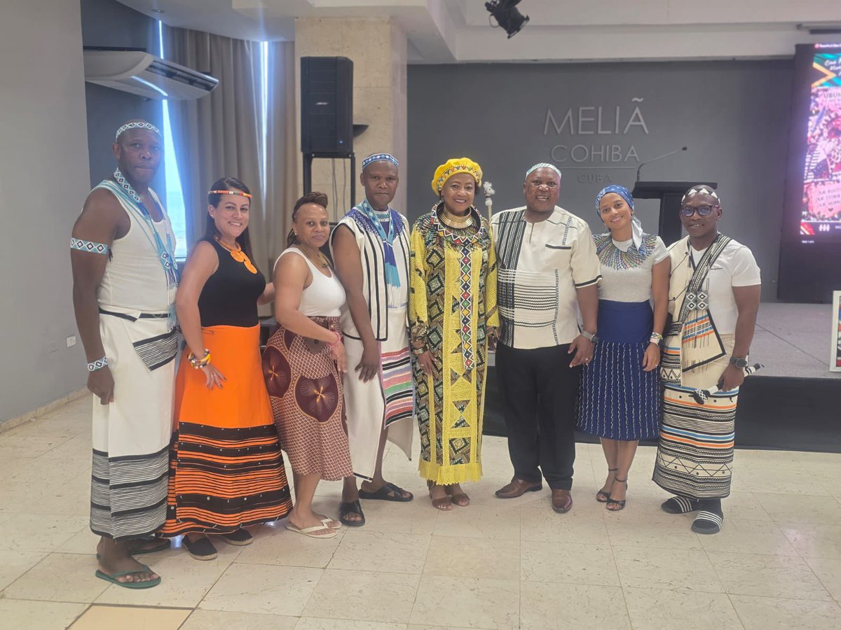 saembcuba_2's tweet photo. Heritage Day Celebration in Havana. Honoring culture, unity, and the friendship between South Africa and Cuba. 🇿🇦🇨🇺 #heritageday #longlastingfriendship https://t.co/JDvcCVvxVI