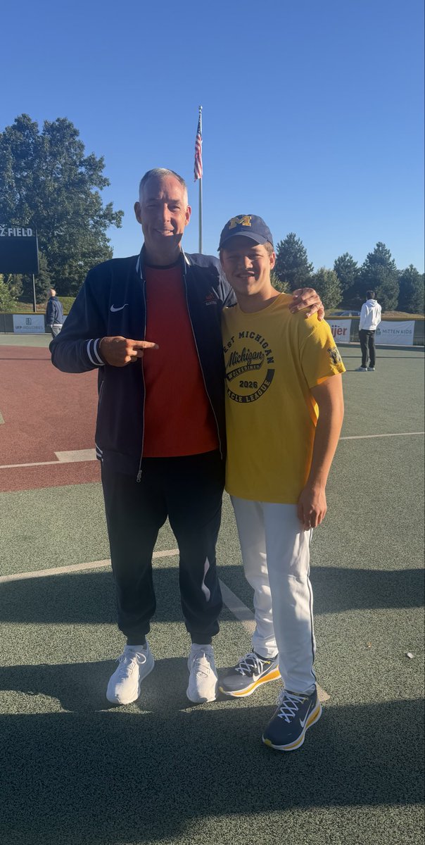 MiracleLeagueTC's tweet photo. Thank you @HopeCollegeWBB @HopCollegeMBB @coachmitch44 and @CoachMorehouse for another great day of volunteering at the West Michigan Miracle League.  We appreciate Hope! https://t.co/M6krwnGkV6