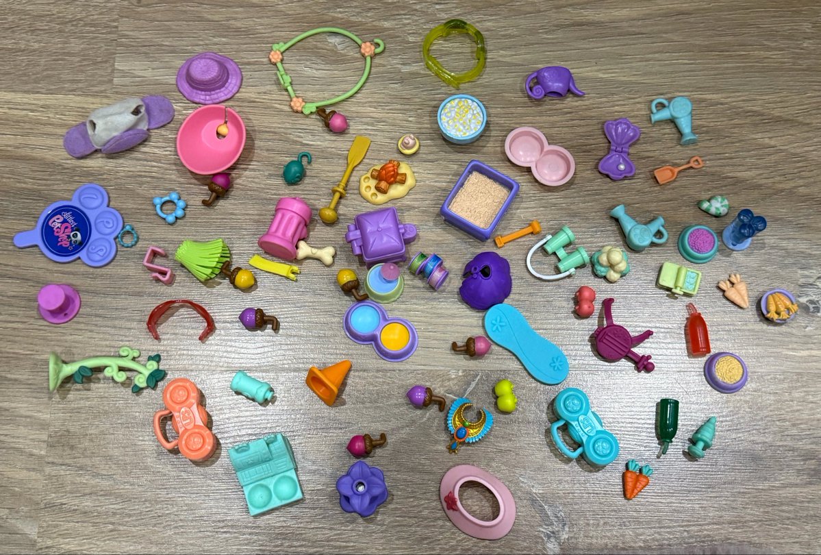 xobimbonympho's tweet photo. i still have pets and accessories for sale looking for a new home !! don’t hesitate to dm me https://t.co/yrSaaSFxEK