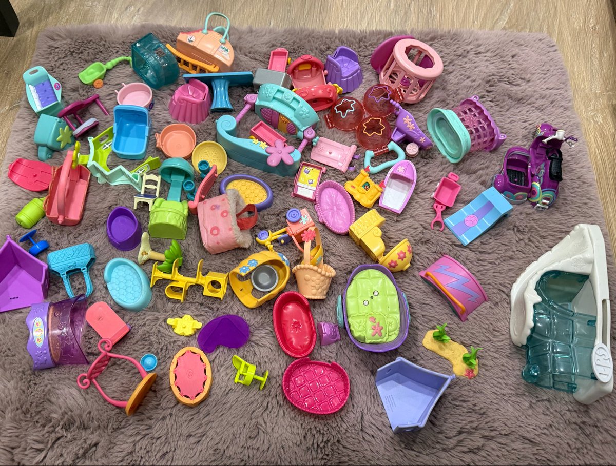 xobimbonympho's tweet photo. i still have pets and accessories for sale looking for a new home !! don’t hesitate to dm me https://t.co/yrSaaSFxEK