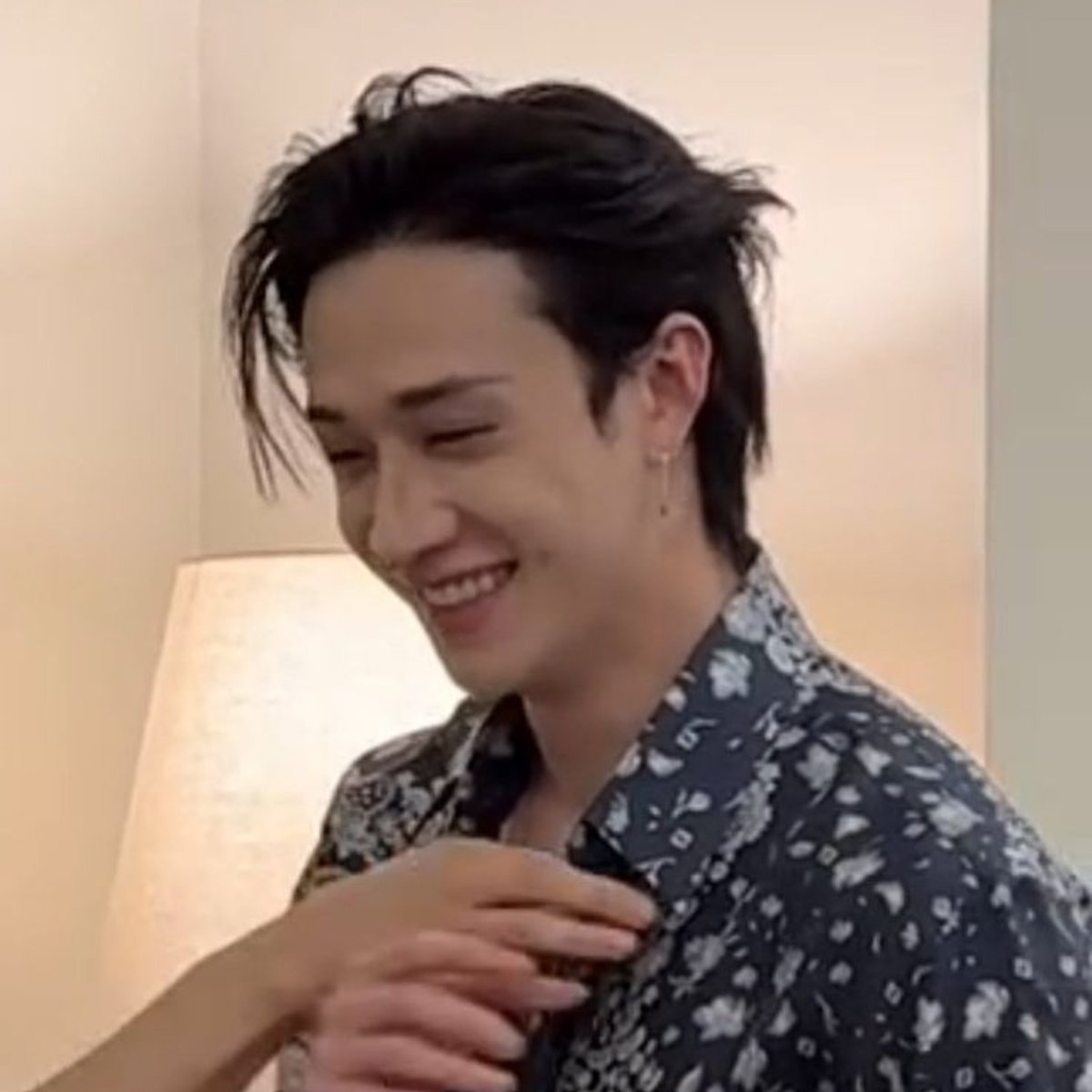 meepknow's tweet photo. as much as i absolutely love chan's blonde short hair i can't help but miss this wolfie too ☹️🩷 https://t.co/sIFASM1sOf
