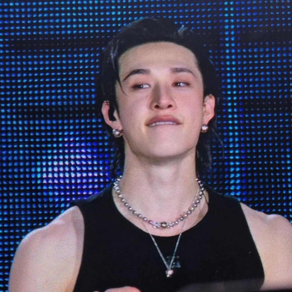 meepknow's tweet photo. as much as i absolutely love chan's blonde short hair i can't help but miss this wolfie too ☹️🩷 https://t.co/sIFASM1sOf