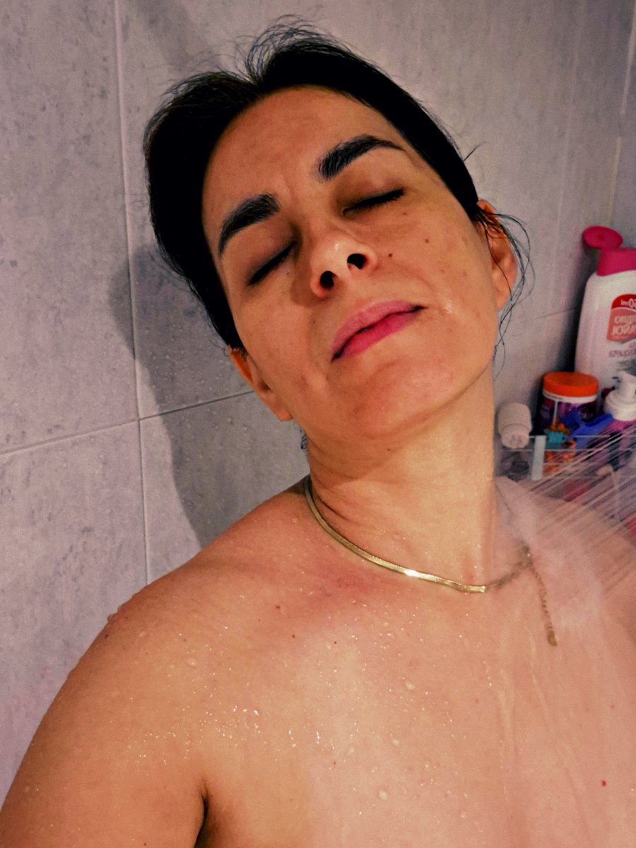 soloosun's tweet photo. Do you want to know what just happened in the shower?🌋 🥠 🗽 🔥🔥💦💦💦#Amateur #Secretamateur #viral #خان_کی_بہنیں_فوری_رہ��_کرو #Fansly #onlyfans #milf #follow #seller #shower https://t.co/wx7QTkHTd0