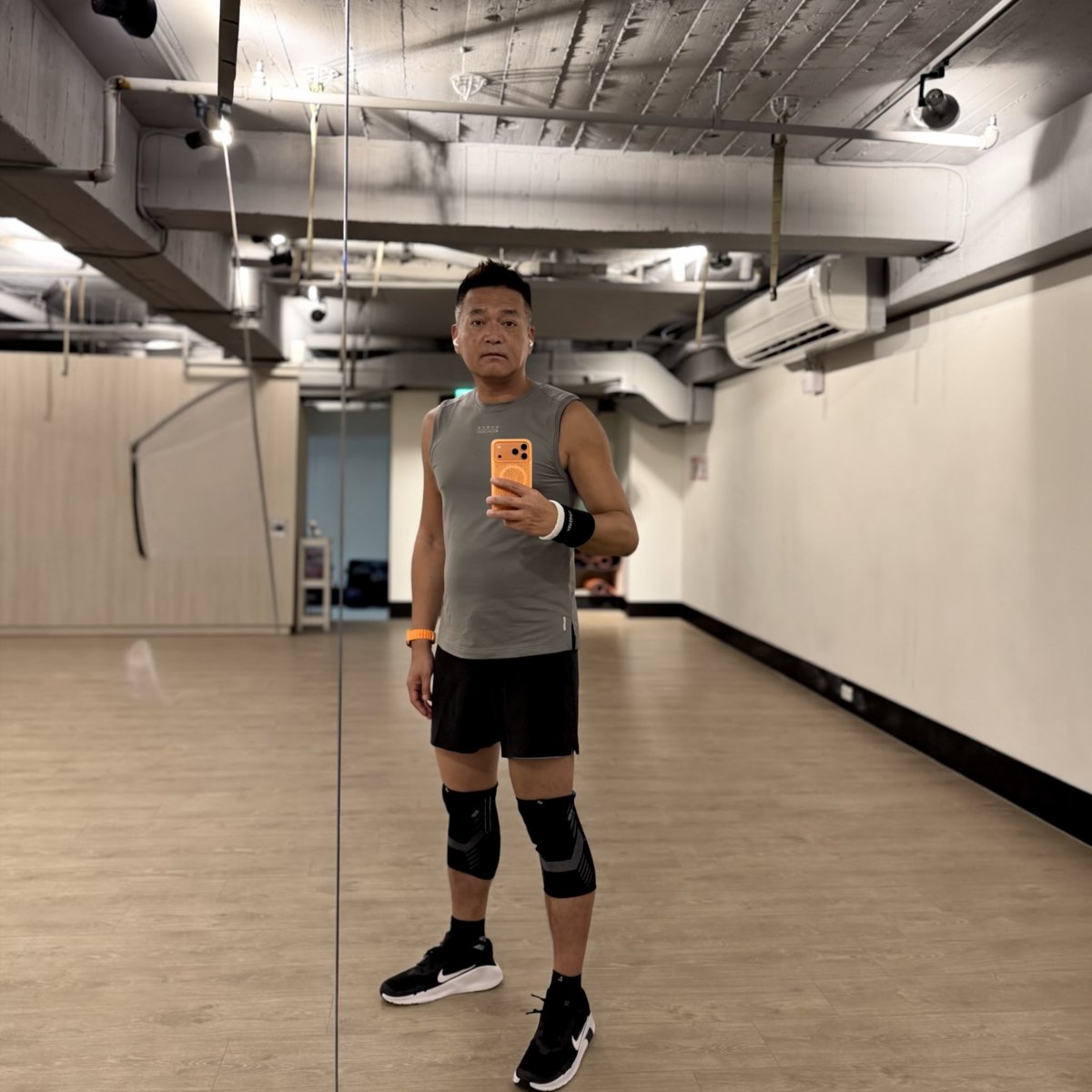 ericchu4's tweet photo. 連假四天都在運動，上班第一天也要來好好動一下。消除連假後的上班BLUE。
#肌力團課
#每日運動紀錄
#運動不是我的興趣是我的生活 
#明天又要出差 https://t.co/aMttK5lHzk