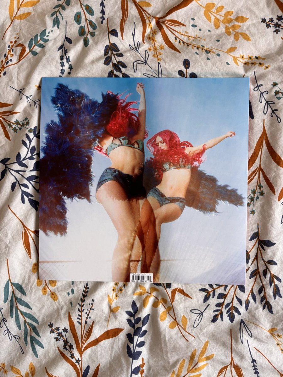 Ethandsrm's tweet photo. L’un de mes plus beaux vinyles d’ADELA. Mon Dieu, j’aurais pu crever pour que cette cover soit là officiellement !

 Quel bonheur de l’avoir enfin dans ma collection.

#Adela #vinyle #collection #vinylecollector @VINYLCORDALERTS https://t.co/VXIvMxZSBW