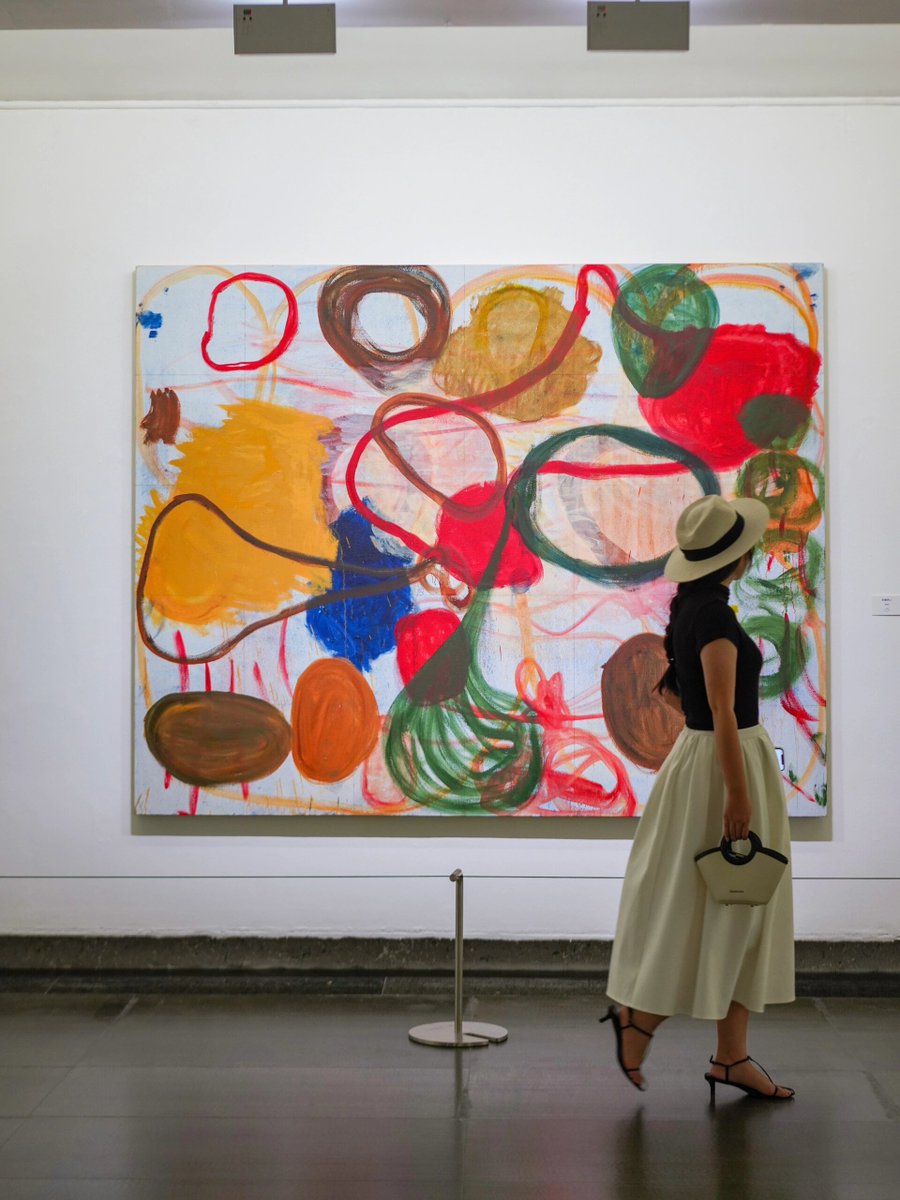 ChetNortond4's tweet photo. Sumérgete en el mundo del arte contemporáneo esta tarde en el centro cultural! Explora obras vibrantes, conoce a artistas y disfruta de una experiencia única. No te lo pierdas!， https://t.co/2FfcunTBPt