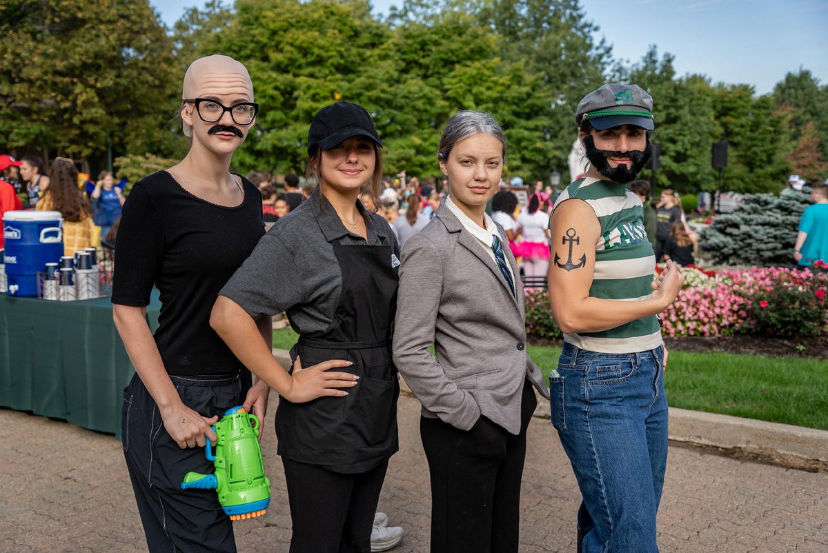 MercyhurstU's tweet photo. That’s a wrap on the Hurst Day Scavenger Hunt! We loved seeing you all show up in style. Congrats to the winners, and stay tuned for more Hurst Day activities! ☘️ #HurstDay https://t.co/PKTUOYHuMF