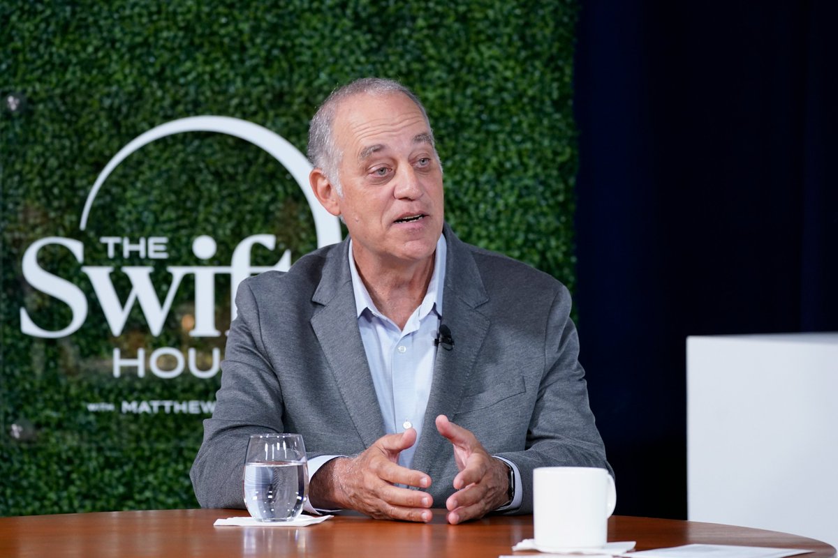 BrainHealth's tweet photo. How do we unlock human potential in an era of rapid technological change?

On The Swift Hour at @ConcordiaSummit , Dr. Mark D’Esposito explored how neuroplasticity and AI are reshaping brain health, cognition, and human performance.

#Neuroscience #AI #BrainHealth https://t.co/grv6dnSUAk