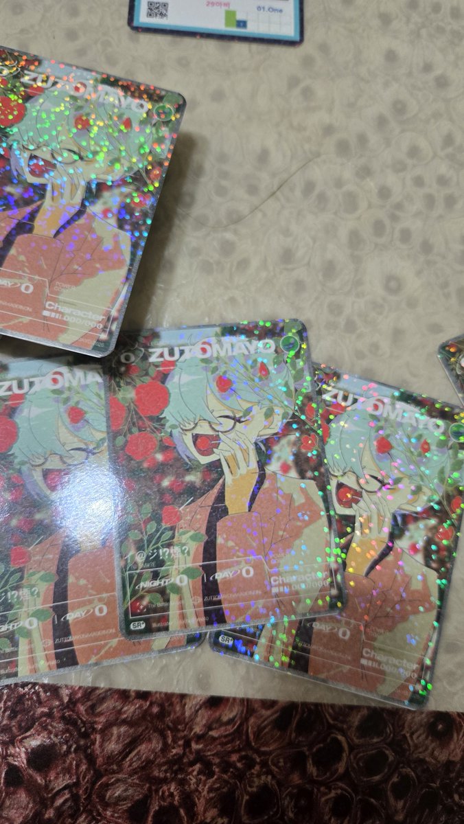 huchutomato's tweet photo. Zutomayo

現地無配
ずとまよ「文禍伝雷」両日、現地で非公式グッズの無料配布をします！

 配布内容
・トレカvol1 400枚
・トレカvol2 102枚
会場で見かけたら、ぜひお気軽に声をかけてください！
当日の服装(着こなし)は、当日にお知らせします！

#ずとまよ #文禍伝雷 #zutomayo https://t.co/ESobscHa5p