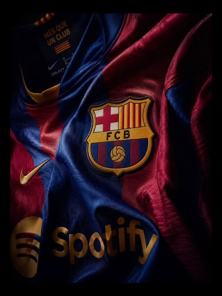 ca_rm88's tweet photo. 🚨 فابريغاس يتلاعب بكومو.. بند سرّي يمهد عودته لعرش كبار أوروبا!

​كشف دي مارزيو عن وجود بند جزائي خاص في عقد فابريغاس مع كومو الإيطالي يتيح له الهروب فوراً لتدريب برشلونة بمبلغ زهيد متى ما فرغت دكتهم!
​فهل يُدار كومو كـ "محطة ترانزيت" برضا إدارته، أم أن سيسك استغفلهم ليضمن قفزة سريعة نحو عرش كبار القارة؟