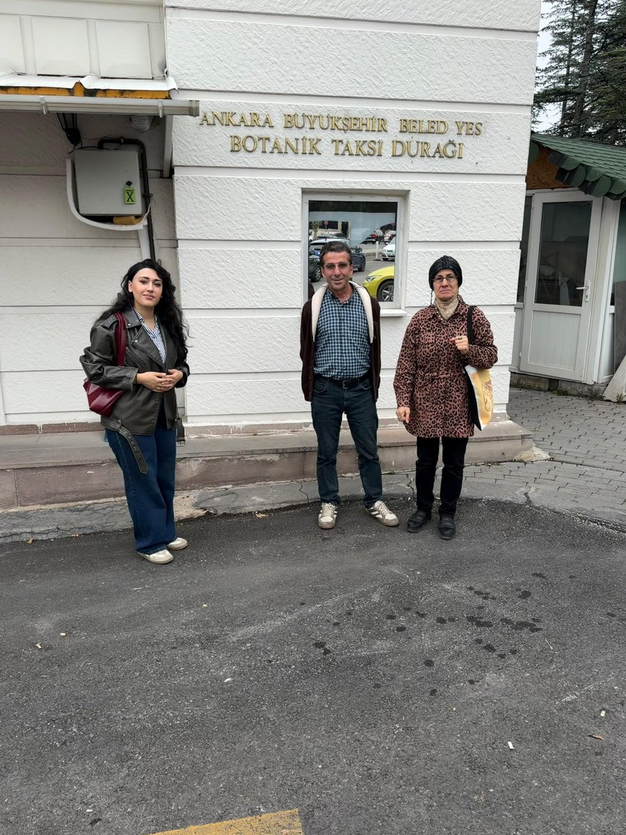 akcankayakadin1's tweet photo. 📍Çankaya Mahallesi / Botanik Taksi Durağı

Tanıtım ve Medya birimimiz, kıymetli taksici esnafımızı ziyaret etti. Emektar şoförlerimizle sohbet edip çalışmalarında kolaylıklar diledi. 🤝

Esnafımızın taleplerini dinlemek ve istişarelerde bulunmak için her zaman sahadayız. 🚕 https://t.co/wy7wDFB6is