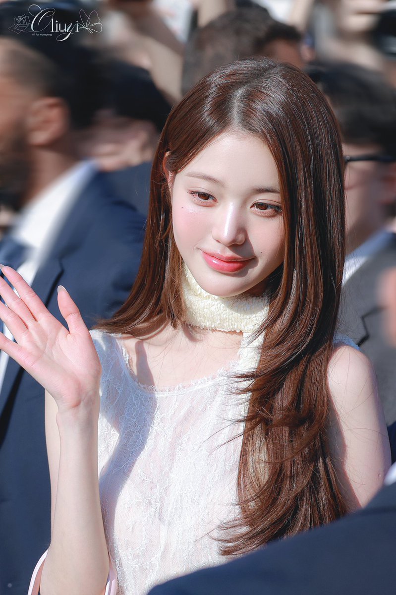 Oliuyi_0831's tweet photo. 260929🫶🏻💕

 #아이브 #IVE #장원영 #JANGWONYOUNG #원영 #WONYOUNG #ウォニョン
#WonyoungxDiorSS27
#DiorSS27 @Dior https://t.co/5LoA5sF5vl