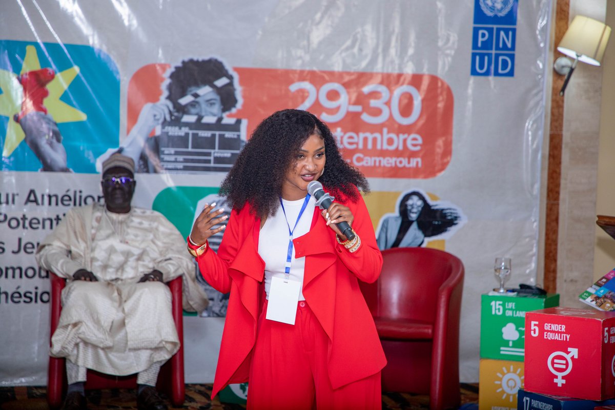 UNDPWACA's tweet photo. Un forum de la jeunesse #Creatives4Peace de deux jours se tient actuellement à Yaoundé, au Cameroun. De jeunes créateurs issus des secteurs du cinéma, de la musique, de la mode et des arts, venus de plusieurs pays africains, y échangent sur la manière dont les industries culturelles et créatives peuvent davantage favoriser l'autonomisation économique, la cohésion sociale et la création d'opportunités.

Le ministre camerounais de la Jeunesse et de l'Éducation civique, S.E. Mounouna Foutsou (@Mfoutsou), a pris part à la cérémonie d'ouverture aux côtés de représentants du PNUD, de la Commission de l'Union africaine (Dép't chargé des questions de femmes et de jeunesse) et du conseil national de la jeunesse.

Plusieurs panels, ponctués d'intermèdes musicaux, de prestations de « spoken word » et de performances artistiques, rythmeront ces deux journées.

#Creatives4PeaceYouthForum @undp4youth @Gen17YL @gen17 @undpafrica 
#generation17 #GlobalGoals @UNDP Africa