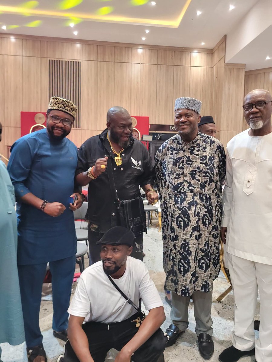 Gabrielasabuja's tweet photo. Honored to be with the President-General of Ohanaeze Ndigbo, Senator John Azuta-Mbata, and other distinguished personalities at the Igbo Day celebration in Umuahia, Abia State. A beautiful moment of unity, culture, and togetherness among Ndi Igbo. #IgboDay #OhanaezeNdigbo https://t.co/Vla9GNnNdl