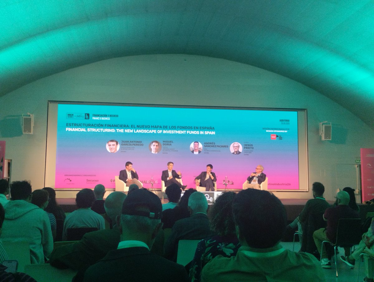 RevistaRubik's tweet photo. Asistimos a la conferencia sobre estructuración financiera en la que se abordan los distintos modelos de financiación del audiovisual. Participan Juan Antonio García Peredo, Socio director de @ElipsisCapital; Miguel Doria, Socio de @arcanopartners; y Andrés Sánchez Pajares, CEO de Filmika Audiovisual, con Jesús Prieto, Consejero de @CREASGR como moderador.