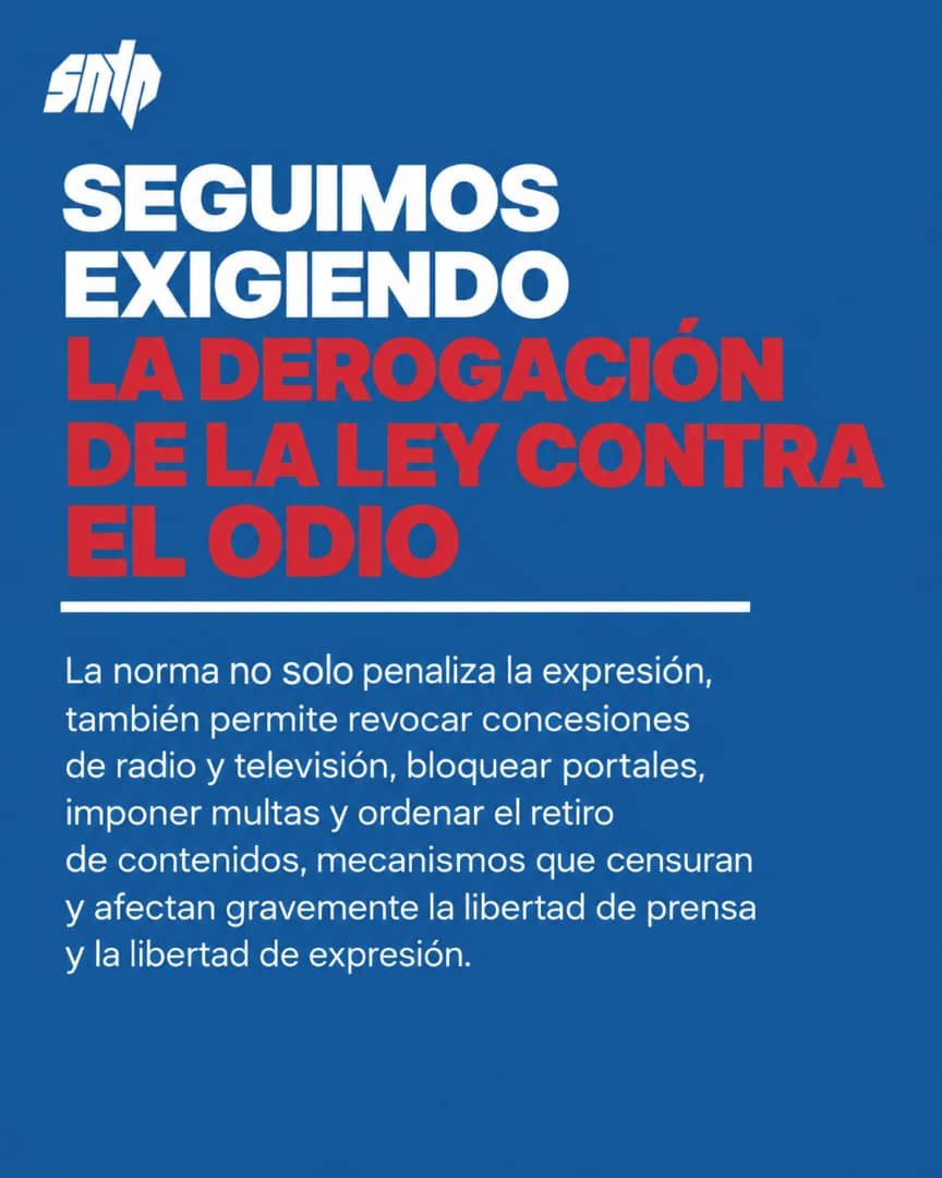 sntpvenezuela's tweet photo. #ComunicadoSNTP | La revisión de la Ley contra el Odio debe desmontar tanto la penalización de la expresión como los mecanismos de censura que contiene la norma. Eliminar las penas de prisión sería un avance importante, pero no es suficiente si se mantienen disposiciones que permiten revocar concesiones de radio y televisión, bloquear portales, imponer multas y ordenar el retiro de contenidos. Por eso, una reforma limitada a la despenalización dejaría vigentes restricciones muy graves para la libertad de prensa y de expresión.

Para el SNTP, esta revisión reivindica una lucha que hemos sostenido junto con organizaciones de la sociedad civil. También recoge una de las exigencias planteadas en la mesa de diálogo y reiteradas por la delegación opositora.⬇️