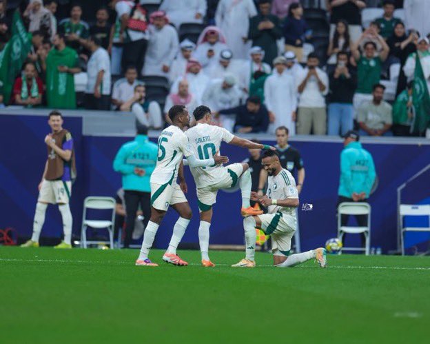 K_hfc22's tweet photo. يا للرقم 10
يا للرقم 10

يالهو من رقمً ثقيلً على مُرتديه ! 🐐💚 https://t.co/9MbORMHQTf