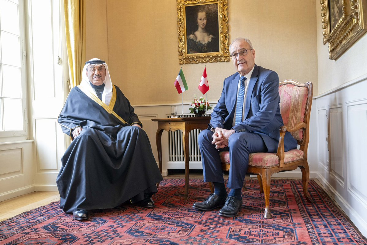 ParmelinG's tweet photo. I welcomed today the Crown Prince of Kuwait Sheikh Sabah Al-Khaled Al-Hamad Al-Mubarak Al-Sabah, on his return visit to Switzerland, following my official visit to 🇰🇼 in February. We discussed how to further strengthen our partnership and expand trade. We identified healthcare, fintech, sustainable agriculture and food security as sectors with considerable potential.
Switzerland Global Enterprise (@SGE) and the Kuwait Direct Investment Promotion Authority (KDIPA) also signed a Memorandum of Understanding (MoU) to promote investment between our two countries.