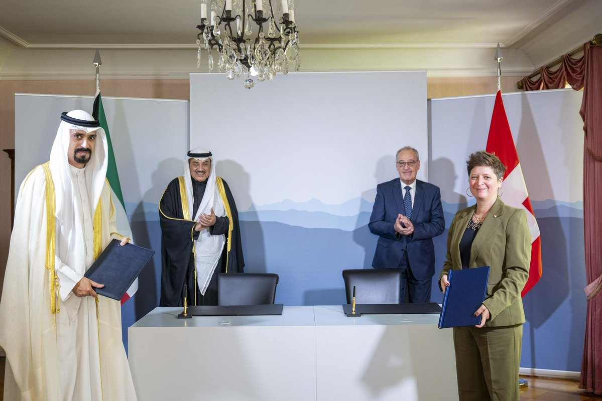 ParmelinG's tweet photo. I welcomed today the Crown Prince of Kuwait Sheikh Sabah Al-Khaled Al-Hamad Al-Mubarak Al-Sabah, on his return visit to Switzerland, following my official visit to 🇰🇼 in February. We discussed how to further strengthen our partnership and expand trade. We identified healthcare, fintech, sustainable agriculture and food security as sectors with considerable potential.
Switzerland Global Enterprise (@SGE) and the Kuwait Direct Investment Promotion Authority (KDIPA) also signed a Memorandum of Understanding (MoU) to promote investment between our two countries.