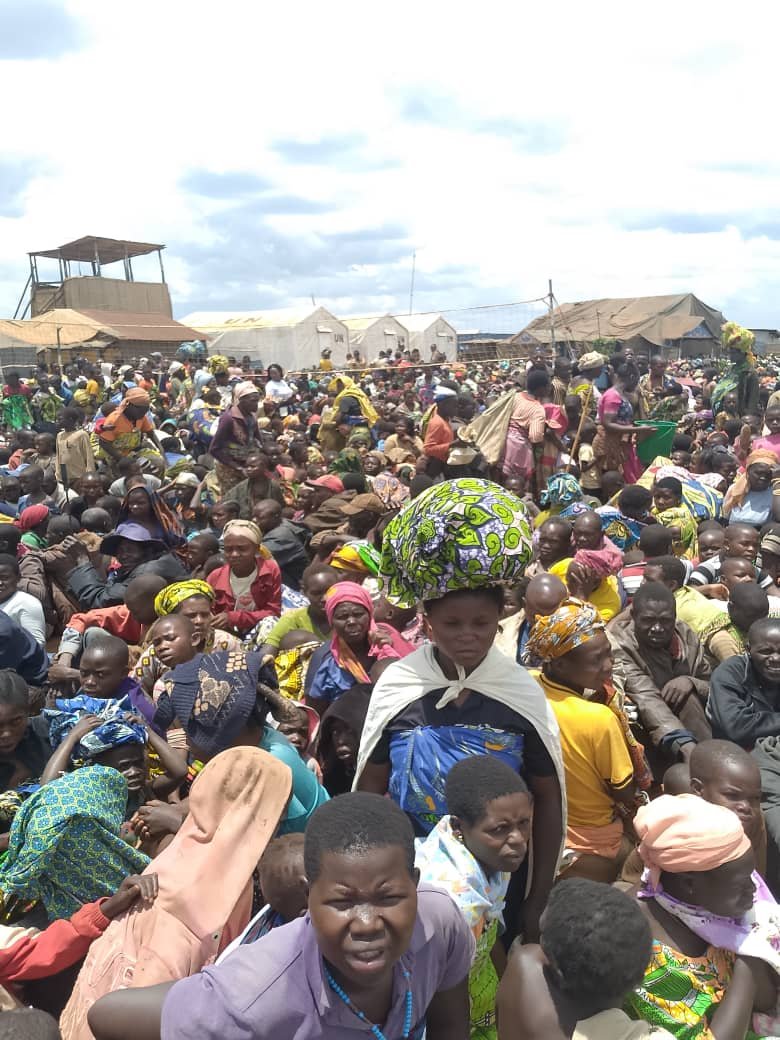 MarcusLoika's tweet photo. #Ituri : Au moins 14 déplacés tués par des miliciens #Codeco à #Djugu depuis le dimanche. Plus de 5.000 autres en majorité des femmes et des enfants se sont réfugiés aux bases de la #Monusco de #Rhoe et de #Gina craignants pour leur sécurité. La circulation sur la #RN27 a été brièvement perturbé suite à la mobilisation des combattants de la Codeco à #Pimbo et environs.