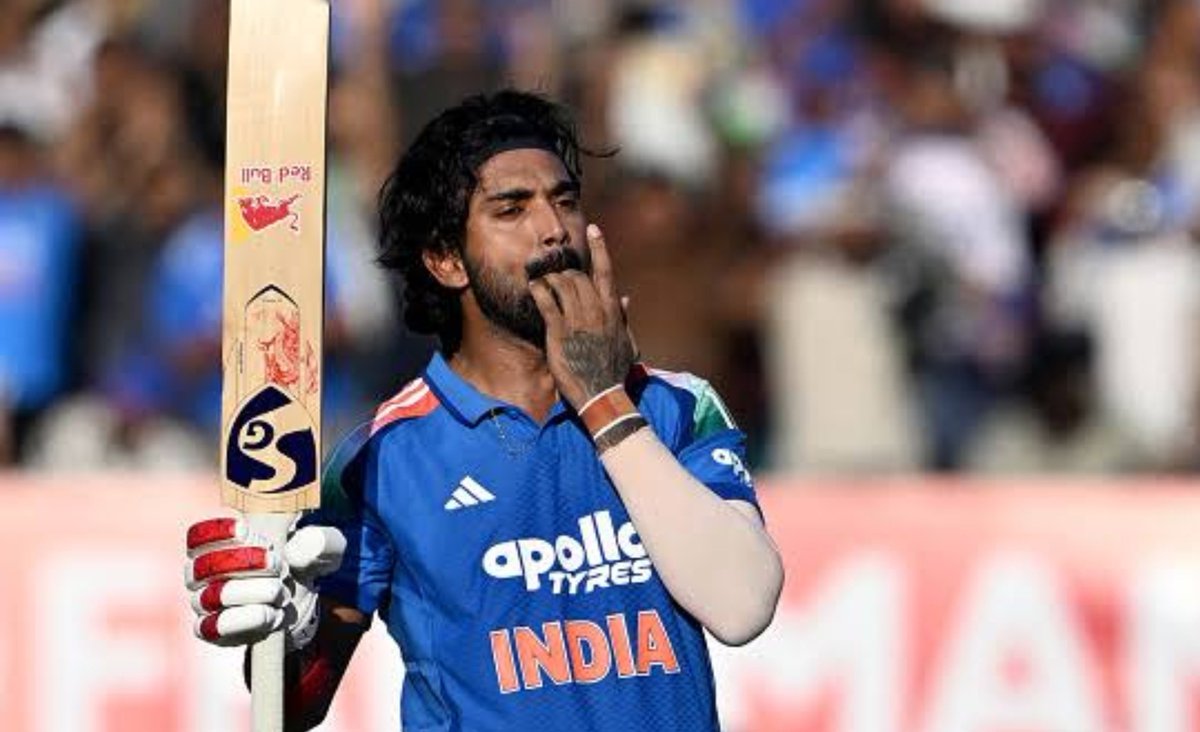 ImTanujSingh's tweet photo. 🚨 KL RAHUL WILL PLAY HIS 100TH ODI MATCH TOMORROW 🚨

Matches - 99.
Innings - 90.
Runs - 3412.
Average - 49.45.
Strike rate - 91.09.
Hundreds - 8.
Fifties - 20.

- Class KL, One of the Best ODI Batters of this Era.🫡 https://t.co/1Pyitj8Yri