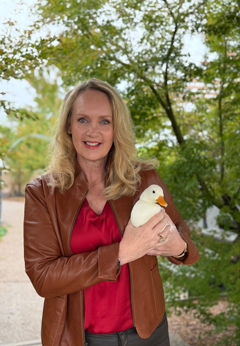 NicoleforNM's tweet photo. Candidates shouldn't duck the debate. Voters deserve answers, not quacks. #debateducking #showupanddebate  #nmleg https://t.co/btcNOrMWJL