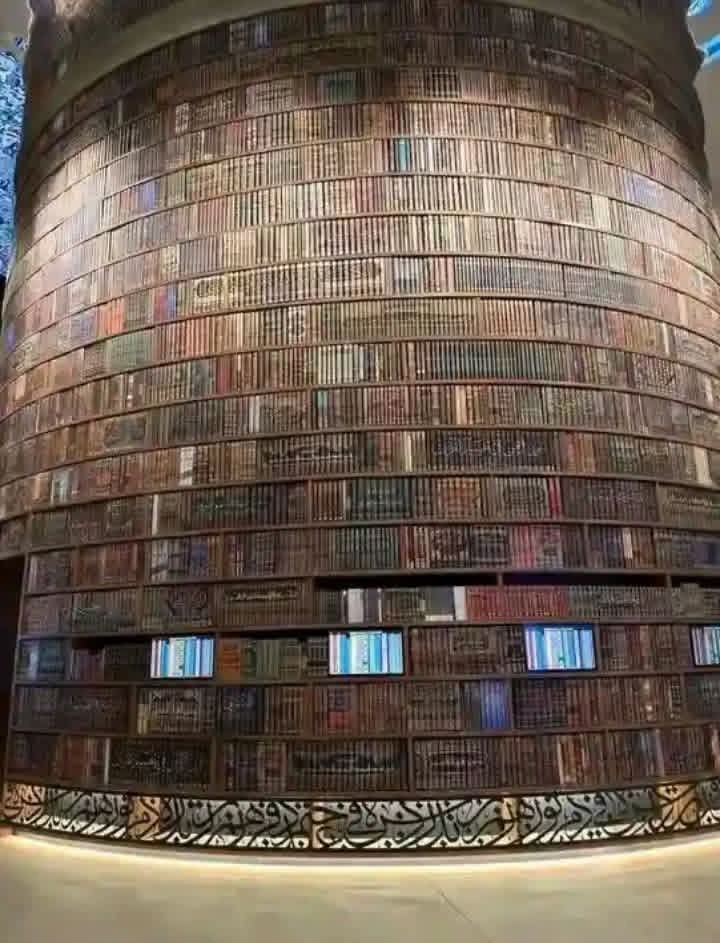 AdamAtaib's tweet photo. كل هذه الكتب لفهم كتاب واحد
اكتب اسم الكتاب لو عرفته https://t.co/X0mCaCAG5U