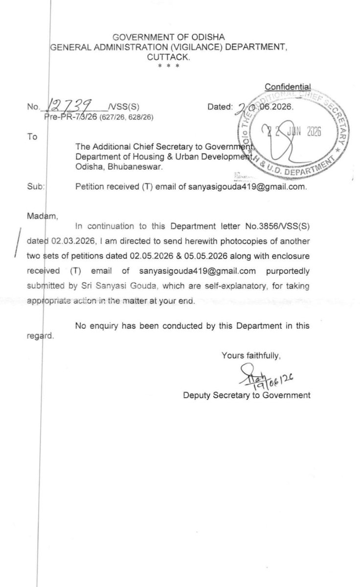 nirikhyaka's tweet photo. Instead of ordering investigations in various corruption allegations OdishaMinister @dr_kcmahapatra appears to be fostering a cosy relationship with those accused of corruption.If this continues,the BJP may find it difficult to regain public trust &amp; return to power @narendramodi https://t.co/rX2lesH2Jt