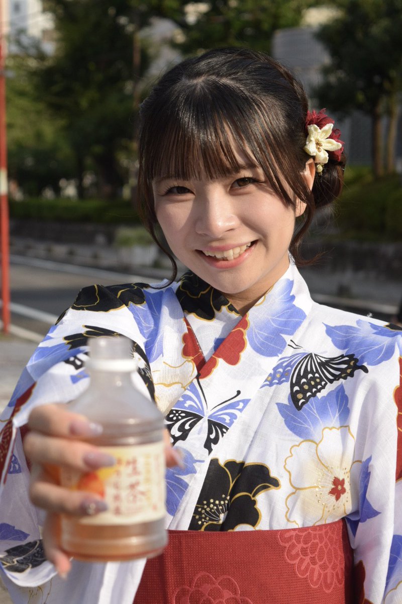 PAN53635249's tweet photo. とにかく浴衣の推し💛可愛すぎて
ずーーーーと見てられる！！！！^ - ^
#ロザリオクロス
#ゆうちゃん
#好きな四字熟語は夏嶋優羽
#優しく羽ばたく夏色アイドル
#だもんで優羽ちゃんが好き https://t.co/xkdXsh4m8V