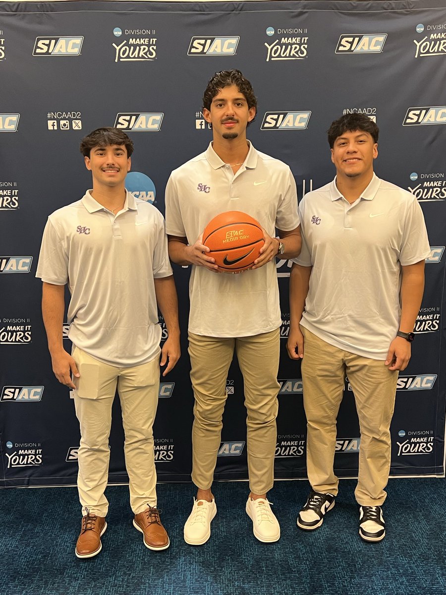 coachjohnredman's tweet photo. The Ballin🏀Badgers are going to SHOW UP! @TheSIAC Media Day… 🟣⚜️⚫ #FamilyFirst #FastFearless https://t.co/HaDJOKff27