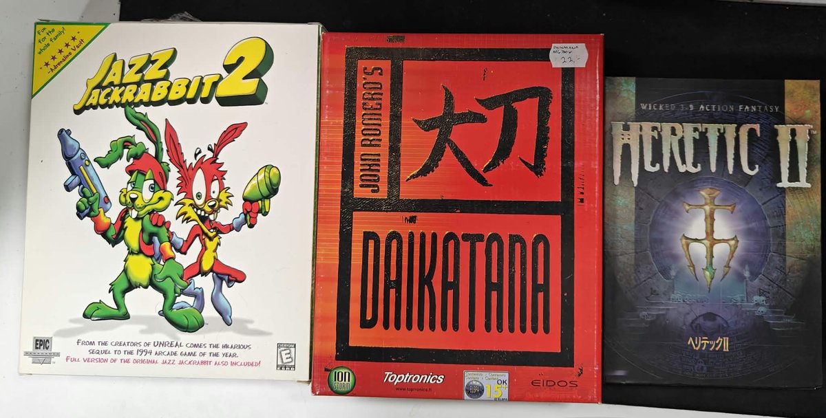 TzibuTwitch's tweet photo. Well here is some stuff that I unboxed on 12.9. stream. I've been ill so couldn't take the picture until now. Next time the content will be more epic.
2/6
#tzibu #retro #retrocollector #ultima #daikatana #johnromero #dreamcast #sega https://t.co/lYdNN5pQby