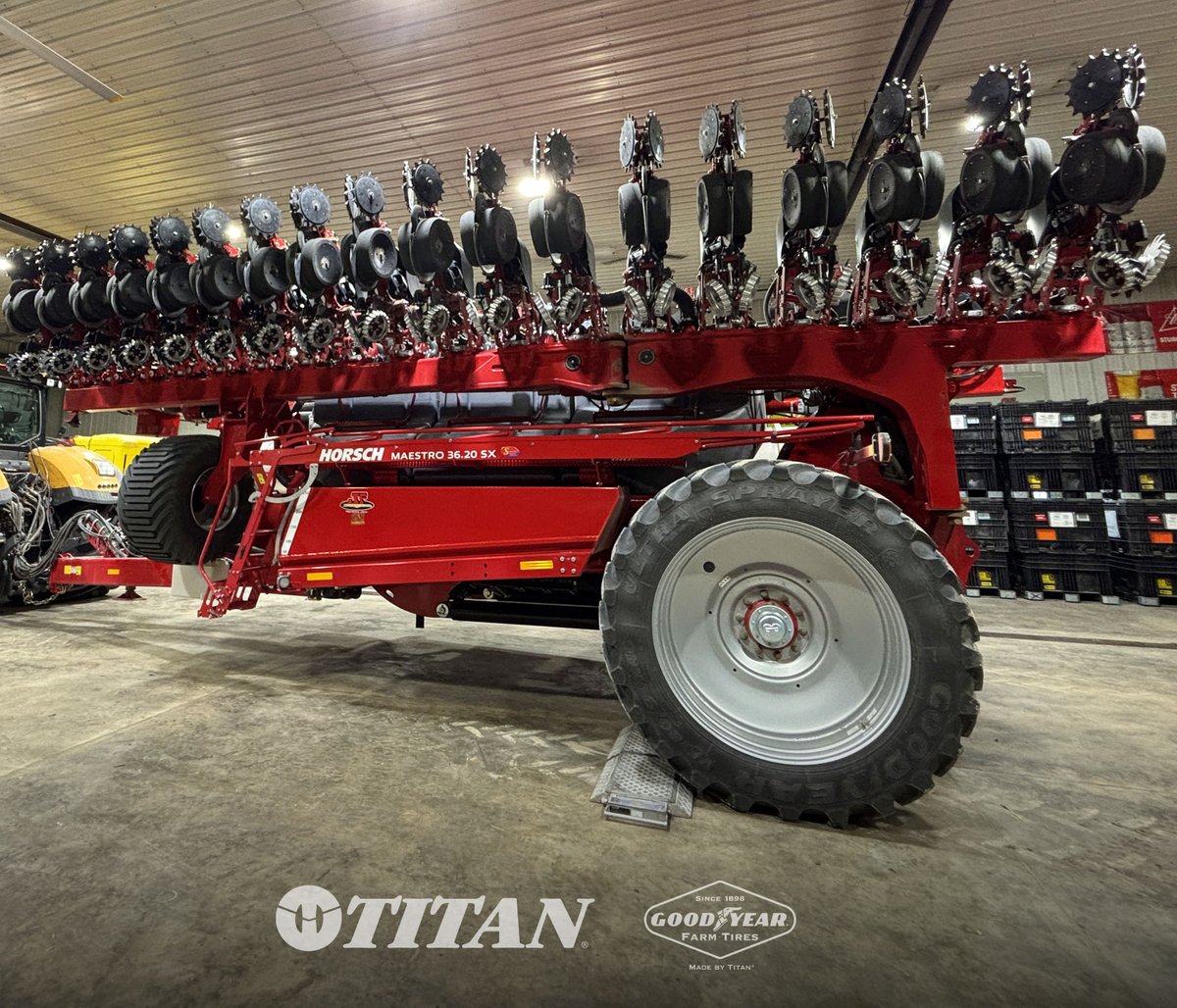 GoodyearFarm's tweet photo. This Horsch planter features our VF380/90R46 Ultra Sprayer Goodyear Farm Tires. The Ultra Sprayer is designed for maximum durability while carrying heavier loads at lower air pressures allowing for reduced ground pressure. Learn More: https://t.co/FInOSfxPFU #GoodyearFarmTires https://t.co/PSMOEaqAGQ