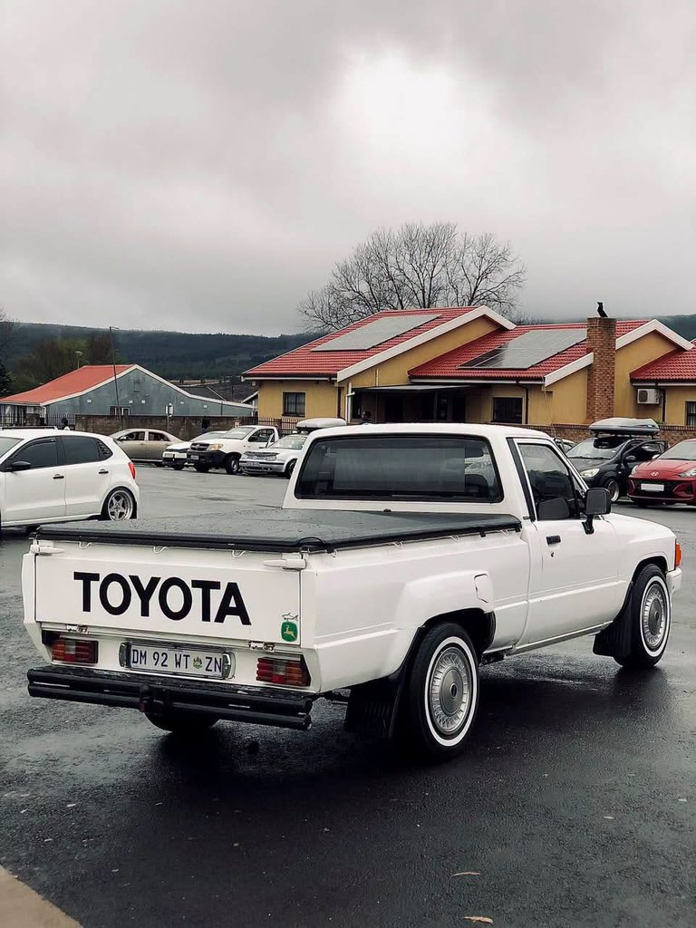 RealKoenaza's tweet photo. Show me a car stronger than this. https://t.co/QPpGCQm9f2