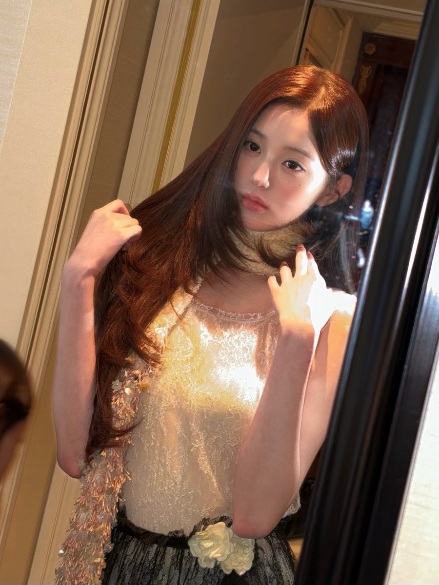ivepics_'s tweet photo. Wonyoung instagram update https://t.co/fTdy1cqXL0