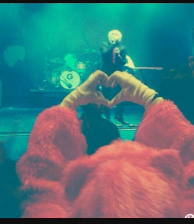 gerardispsychic's tweet photo. HESITANT ALIEN BIRTHDAY YAYAYAY I LOVE YOU HESITANT ALIEN https://t.co/pRKCwPxQqT