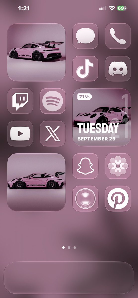 TrTrevTr's tweet photo. my home screen is so cute https://t.co/RifrcOdwuj