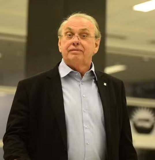 Vessoni's tweet photo. R$ 40 MILHÕES NEGATIVOS POR MÊS!

O Corinthians divulgou o balancete de julho e a situação segue calamitosa.

O clube previa fechar com um déficit de apenas R$ 77,9 mi, mas fechou os sete primeiros meses como um resultado 258% pior: R$ 287 milhões negativos.

Ou seja, em cada um dos sete meses deste ano, o Corinthians deu um prejuízo de cerca de R$ 40 milhões.

Ou seja, R$ 1.3 milhão negativo por dia!!!

Em relação ao balancete de junho, um aumento de aproximadamente R$ 32,7 milhões (era de R$ 246,39 mi).

#Corinthians