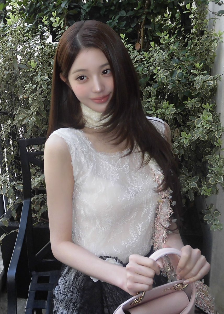 wonyoungdollz's tweet photo. 📸 Wonyoung Instagram Update

WONYOUNG IN DIOR
#WonyoungDiorSummer27
#JANGWONYOUNG
#WONYOUNG
#DiorSummer27 @Dior https://t.co/F820TI9l8x