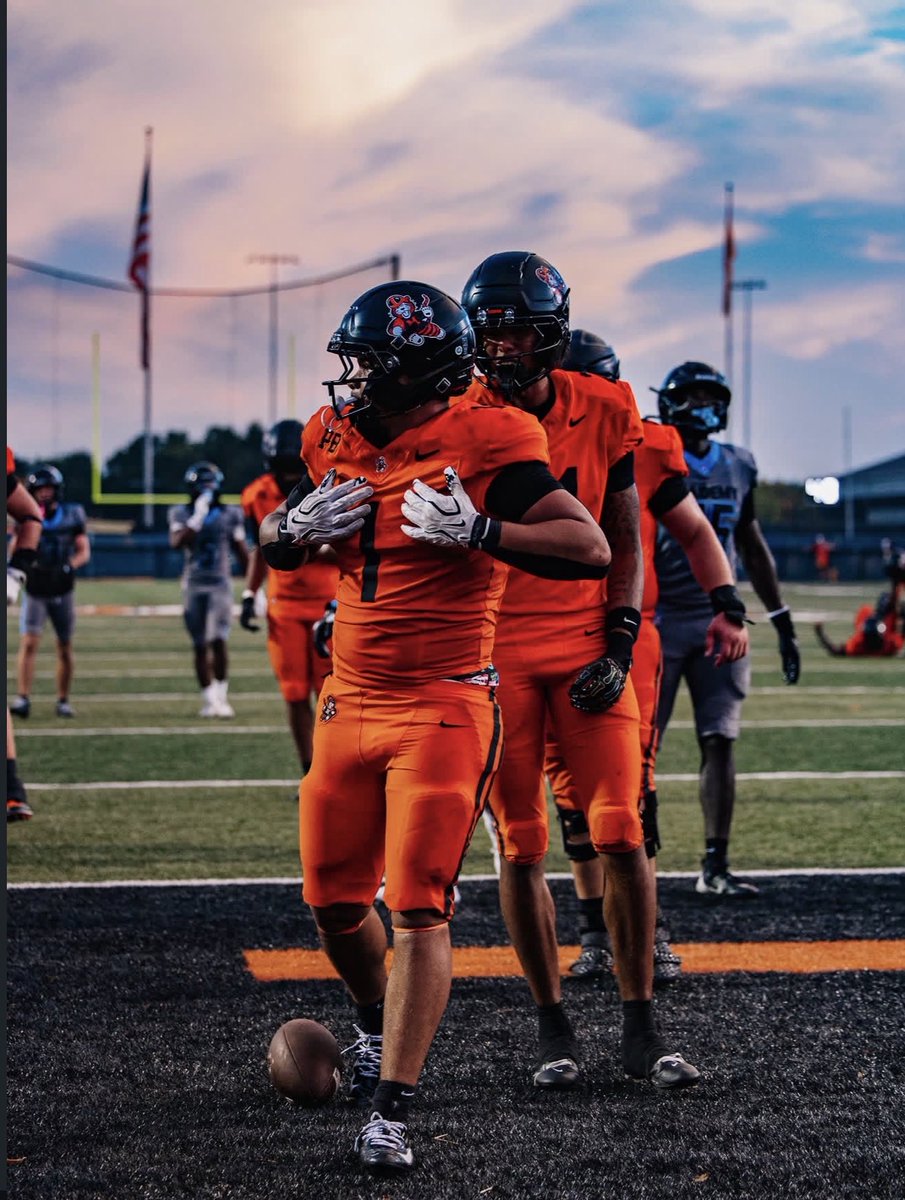 SaviorOwens's tweet photo. Week 1-6 highlights #AGTG @CoachNMoore  @CoachTMcGuire1 
https://t.co/eLHo7I3835 https://t.co/LqvOkcFAnP