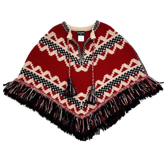 thabisomohapii's tweet photo. Big Daddy (Drake) wearing a Chanel Pre fall 2014 poncho https://t.co/4Iz7wkcfFi