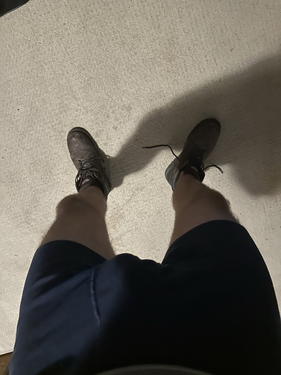 yourboss357's tweet photo. Come worship your new Boss and clean his boots #findom #cashmaster #manscam #financialdomination #cashdom #cashslave https://t.co/952LUWPVZA