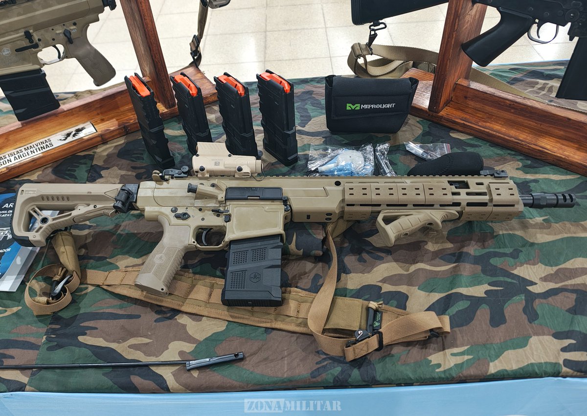 Zonamilitar1's tweet photo. 🚨🇦🇷 PRIMERAS IMÁGENES | Los nuevos fusiles IWI ARAD para las Fuerzas Armadas Argentinas

Desde el Regimiento de Infantería 1 “Patricios”, las primeras imágenes de los ARAD 5 y ARAD 7 equipados con miras MEPRO M5, correspondientes a la tanda inicial presentada hoy

📸 Los nuevos fusiles serán distribuidos entre el Ejército Argentino, la Armada Argentina y la Fuerza Aérea Argentina

👀 Seguimos desde Patricios