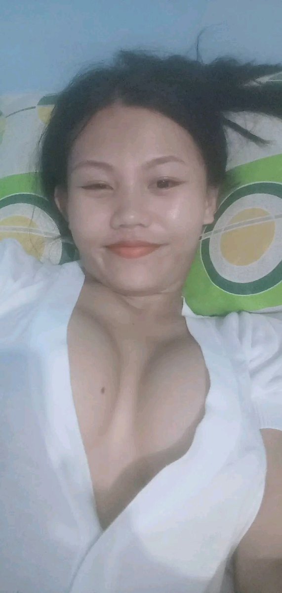 aratiara28's tweet photo. mata disuruh tidur susah bgt si yaampun 😒😒 https://t.co/2gEBKgvIeH